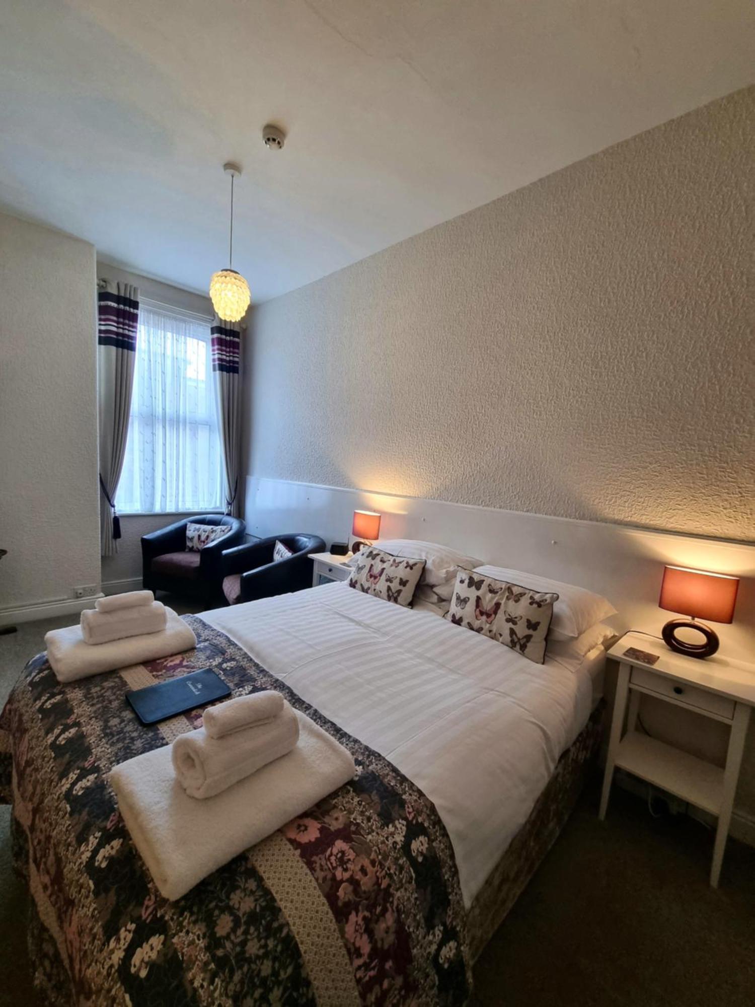 The Cavendish Hotel Scarborough Bagian luar foto
