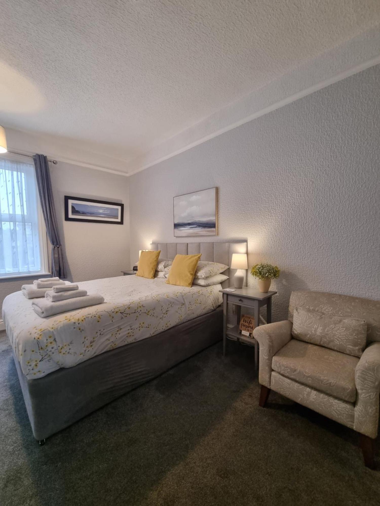 The Cavendish Hotel Scarborough Bagian luar foto