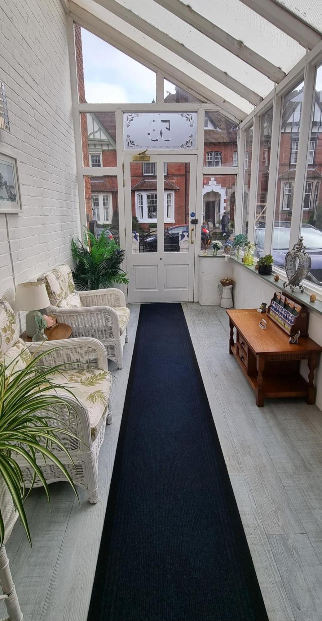The Cavendish Hotel Scarborough Bagian luar foto