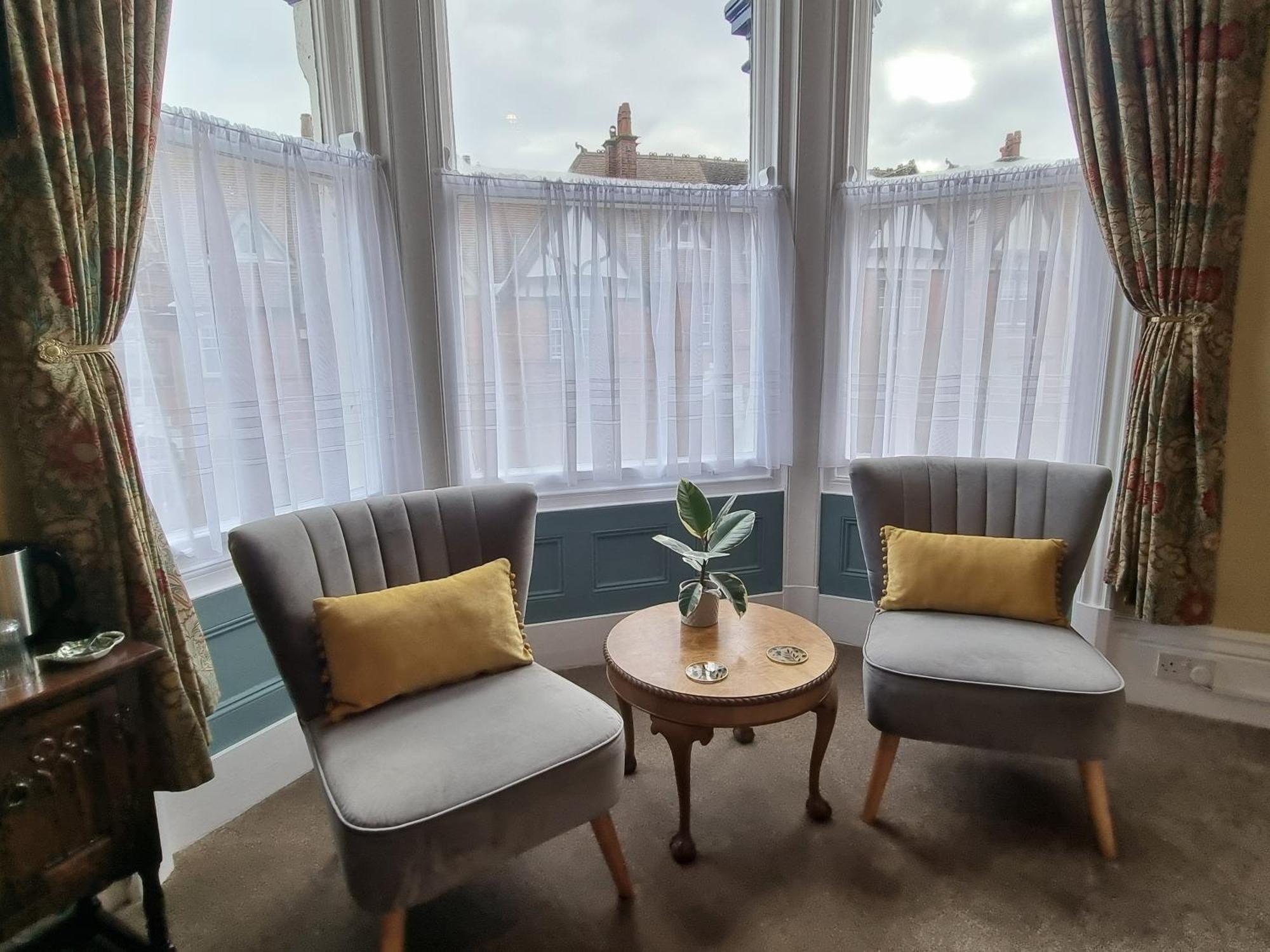 The Cavendish Hotel Scarborough Bagian luar foto