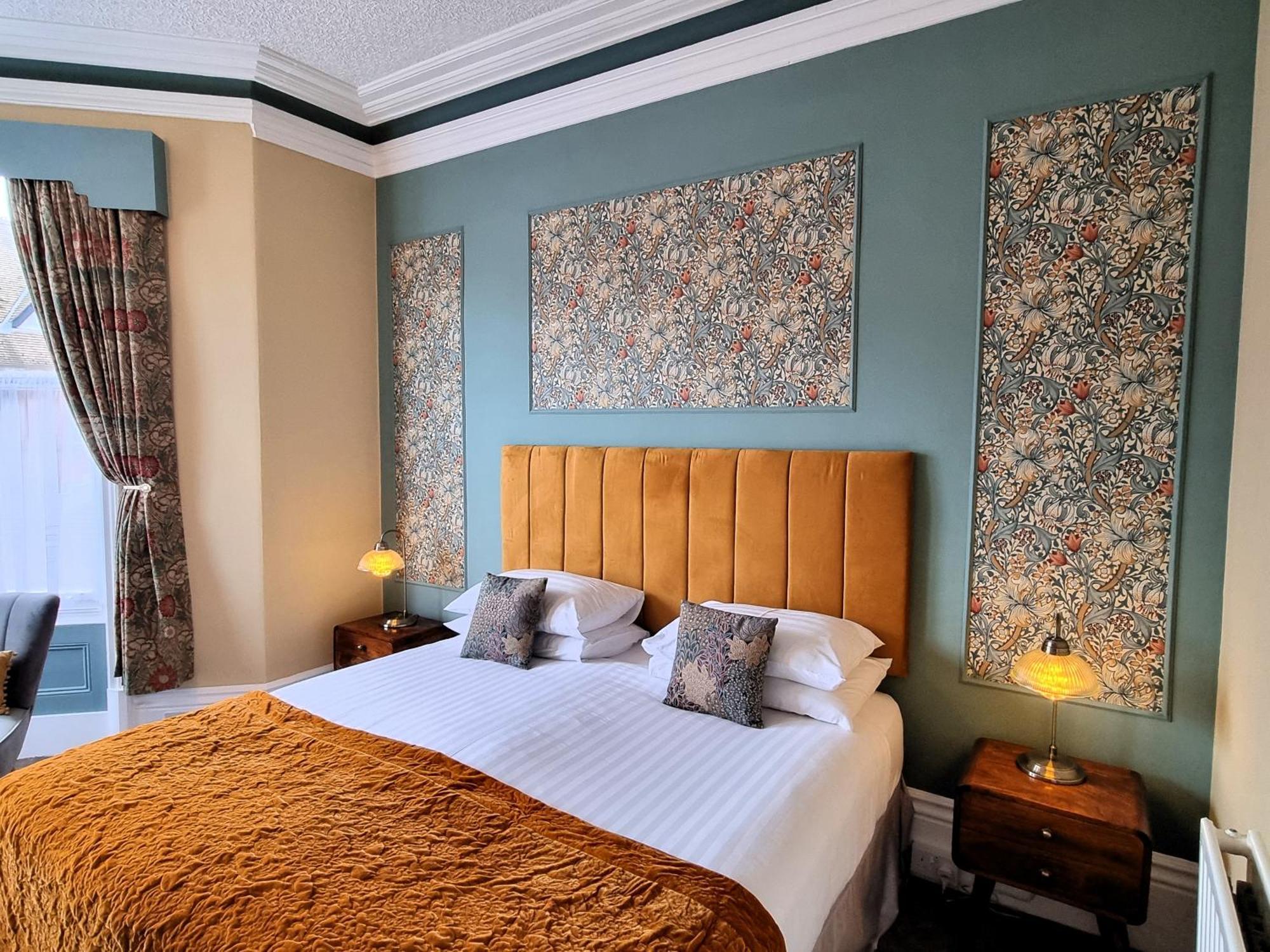 The Cavendish Hotel Scarborough Bagian luar foto