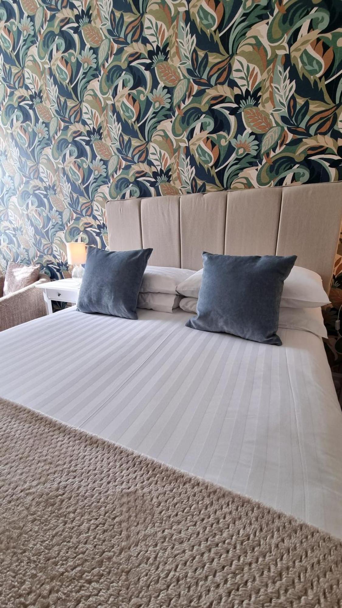 The Cavendish Hotel Scarborough Bagian luar foto