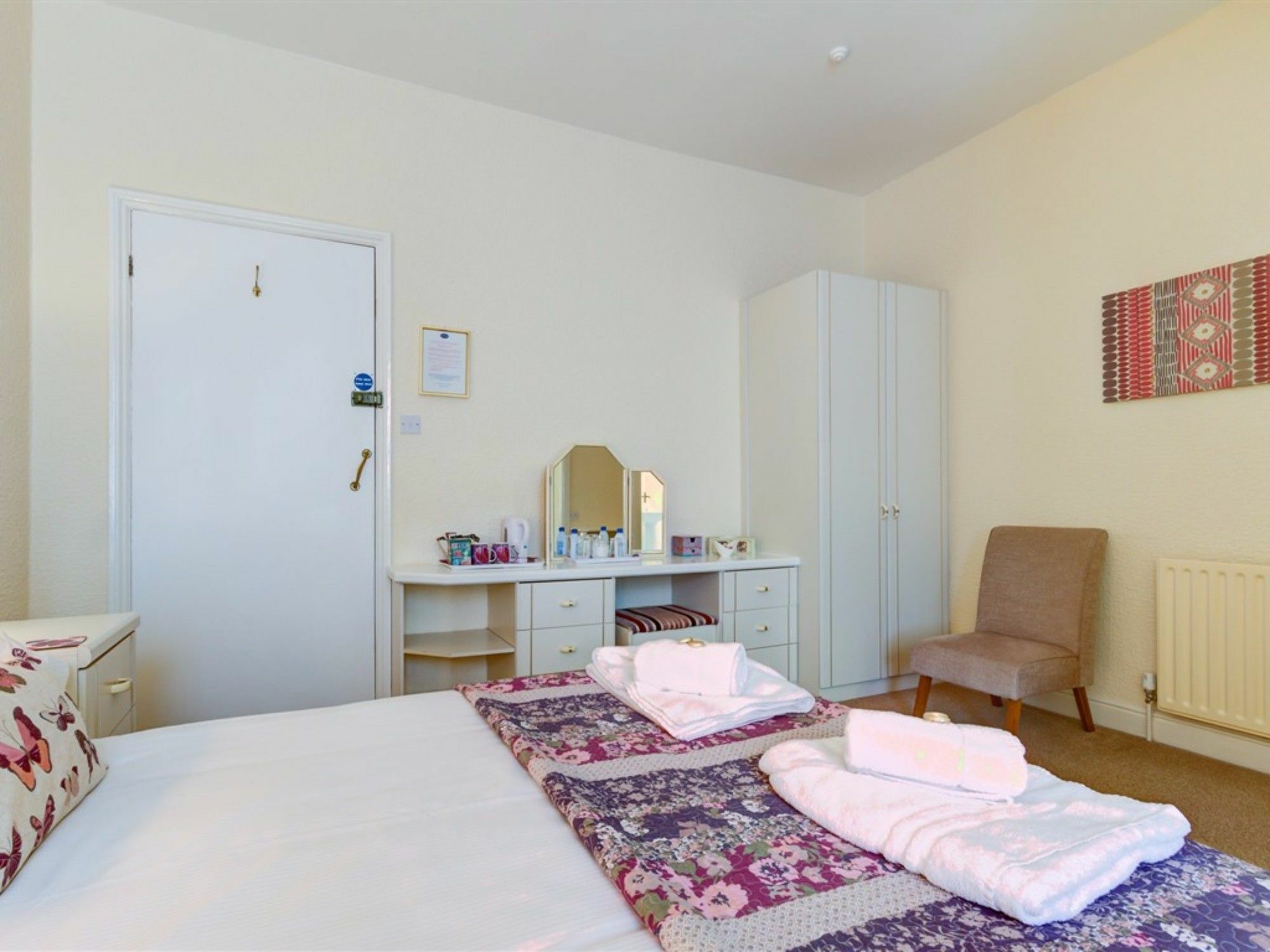 The Cavendish Hotel Scarborough Bagian luar foto