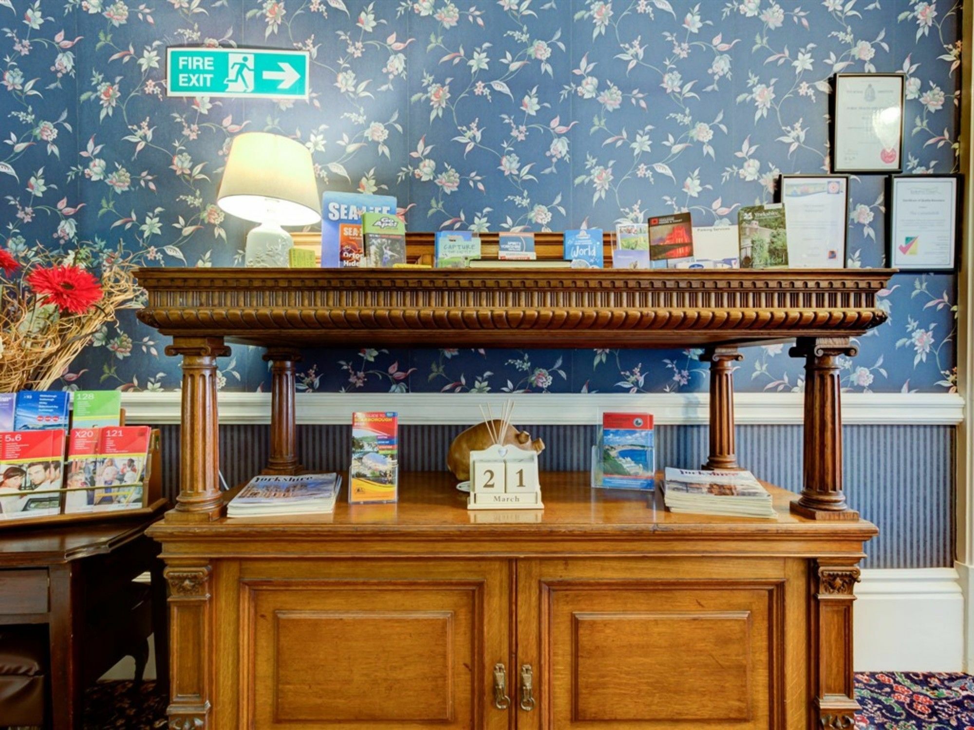 The Cavendish Hotel Scarborough Bagian luar foto