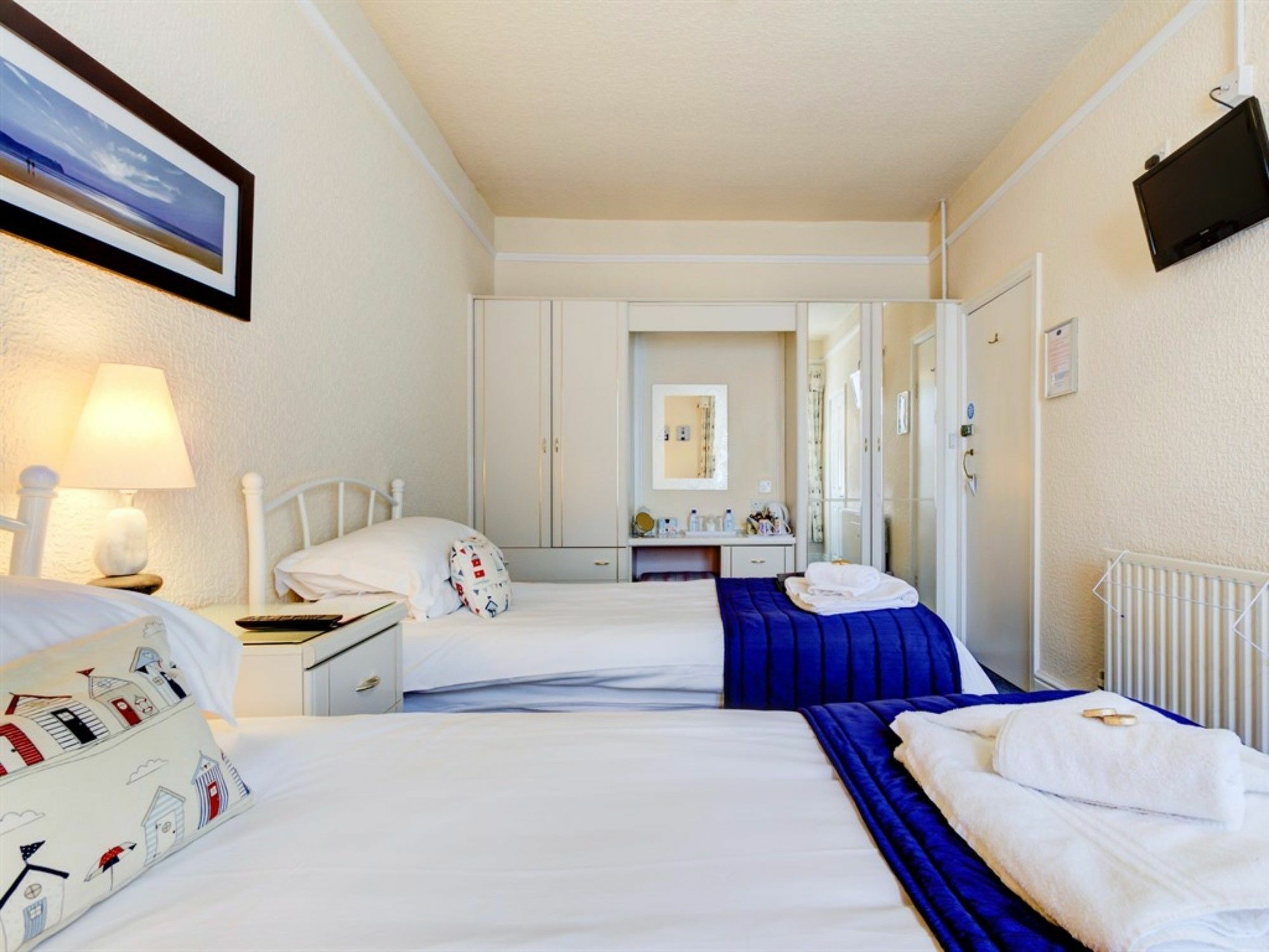 The Cavendish Hotel Scarborough Bagian luar foto
